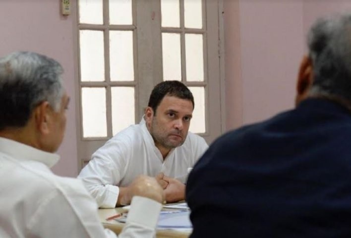 Election Commission says Rahul Gandhi violated code of conduct by giving interviews to news channel latest update राहुल गांधींच्या मुलाखतीने आचारसंहिता भंग, निवडणूक आयोगाचे कारवाईचे आदेश