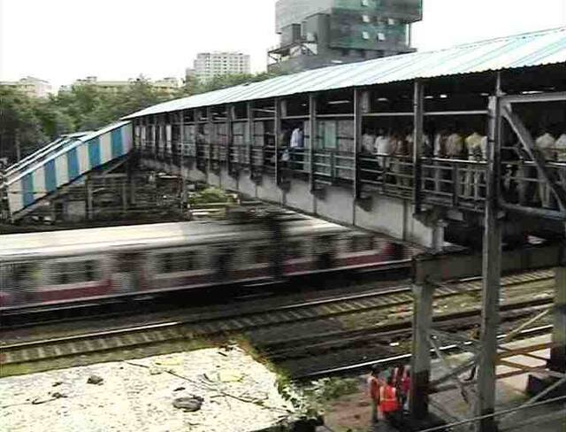 एलफिन्स्टनचा फूट ओव्हर ब्रीज मिलिटरी बांधणार