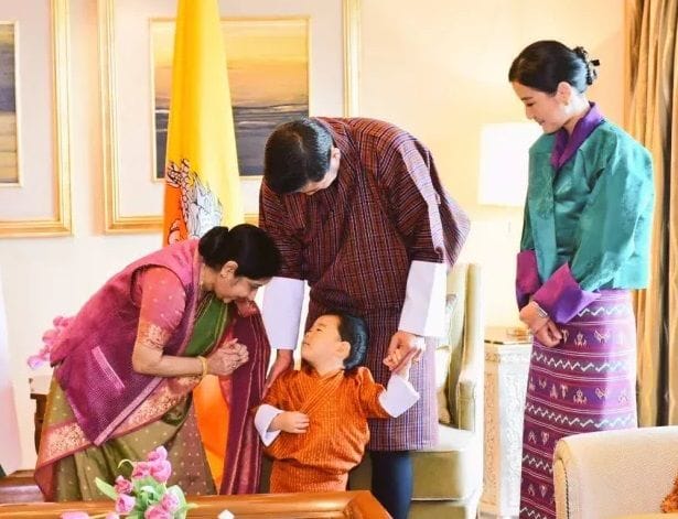 राजा जिग्मे यांनी गादीवर आल्यापासूनच जनतेच्या मनावर अधिराज्य गाजवलं आहे. तर जगातल्या सर्वात तरुण राजाचा मानही त्यांनाच मिळाला आहे. 