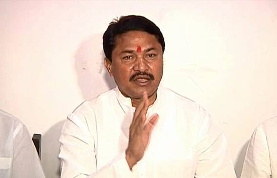 उमेदवारी जाहीर झाल्यानंतर नाना पटोलेंचं नागपुरात जंगी स्वागत, काँग्रेसचे नेते मात्र अनुपस्थित