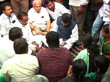 सांगलीतील कोथळे कुटुंबियांचा आत्मदहनाचा इशारा