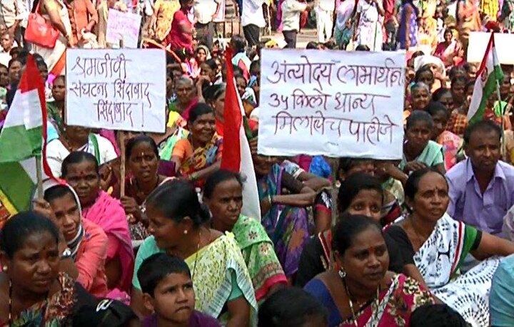 tribal people protest for various demands latest updates आम्ही ढोर नाय, माणूस हाय, आदिवासींचा ठाण्यात भव्य मोर्चा