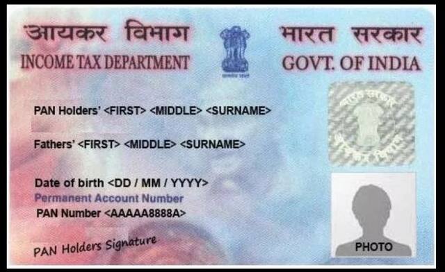 देशात केवळ 32 टक्के महिलांकडे पॅन कार्ड