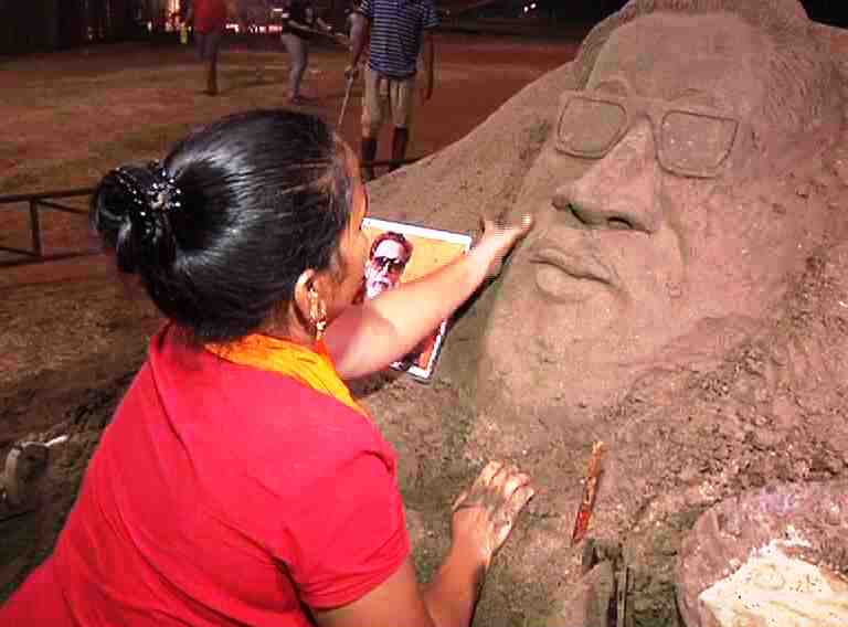 बाळासाहेबांचा स्मृतीदिन, अभिवादनासाठी शिवसैनिक शिवतीर्थावर