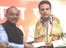 \'आशिकी\'फेम अभिनेता राहुल रॉयचा भाजपमध्ये प्रवेश