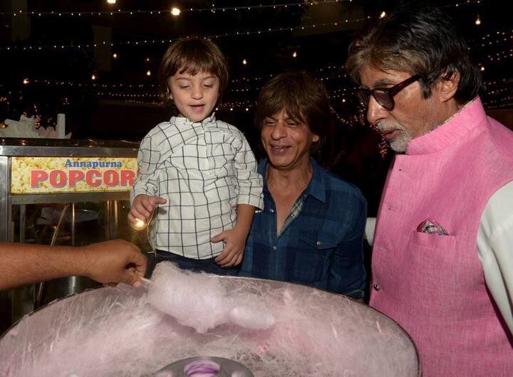 आराध्याइतकाच शाहरुखचा मुलगा अबरामही या पार्टीमध्ये भाव खाऊन गेला