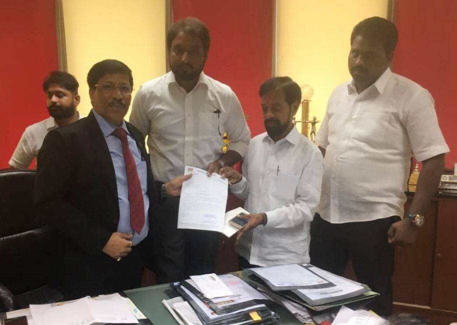 व्यवहार मराठीत करा, अन्यथा आंदोलन; मनसेचं बँकांना पत्र Mumbai : Use Marathi for transactions, MNS’s letter to all banks व्यवहार मराठीत करा, अन्यथा आंदोलन; मनसेचं बँकांना पत्र