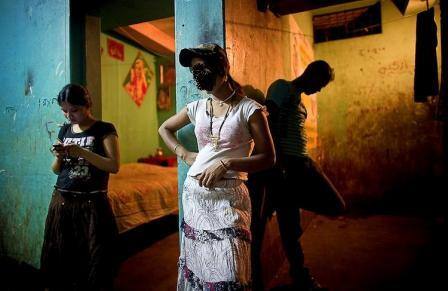 sameer gaikwads-blog-series-red-light-diaries-on रेड लाईट डायरीज : रंगरुपाचे रेड-लाईट लॉजिक...  