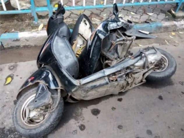 कारच्या तुलनेत दुचाकी अपघातात पाच पट जास्त मृत्यू In compare of car accident bike accident kills five percent more कारच्या तुलनेत दुचाकी अपघातात पाच पट जास्त मृत्यू