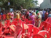 संजय निरुपम यांच्या सभेत मनसेचा राडा 