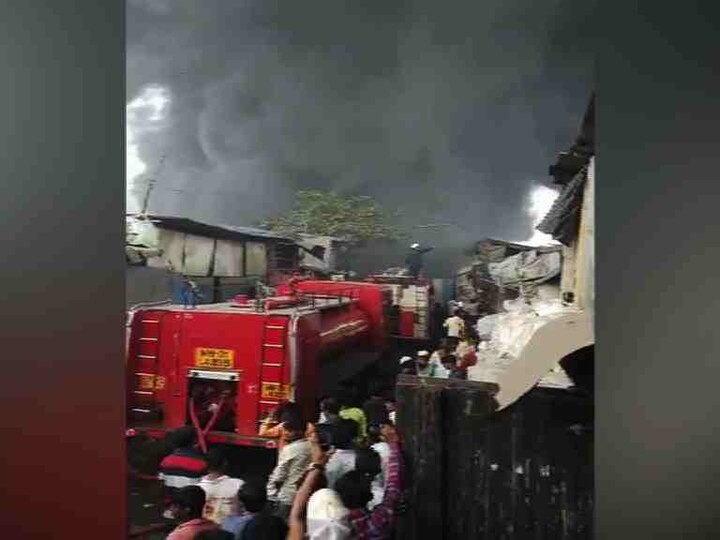 big fire मुंबईत मानखुर्दमध्ये स्क्रॅप कंपाऊंडला भीषण आग