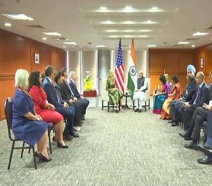 अमेरिकेचे राष्ट्राध्यक्ष डोनाल्ड ट्रम्प यांची मुलगी इव्हांका स्वत: एक मोठी उद्योजिका आहे. इव्हांकाने मेहनतीच्या जोरावर कंपनीची स्थापना केली. (फोटो सौजन्य : एएनआय)