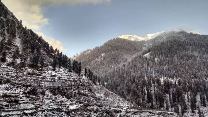 कसौल (हिमाचल प्रदेश) – भारतासह परदेशातील पर्यटकांच्याही आकर्षणाचं केंद्र असलेलं कसौल अत्यंत सुंदर ठिकाण आहे. इथल्या निसर्गात शांतता आहे. ट्रेकिंगचा अनुभव घेण्यासाठीही इथे दूरदूरहून पर्यटक येत असतात. महिलांसाठी एक सुरक्षित पर्यटनस्थळ म्हणूनही कसौलकडे पाहिले जाते.