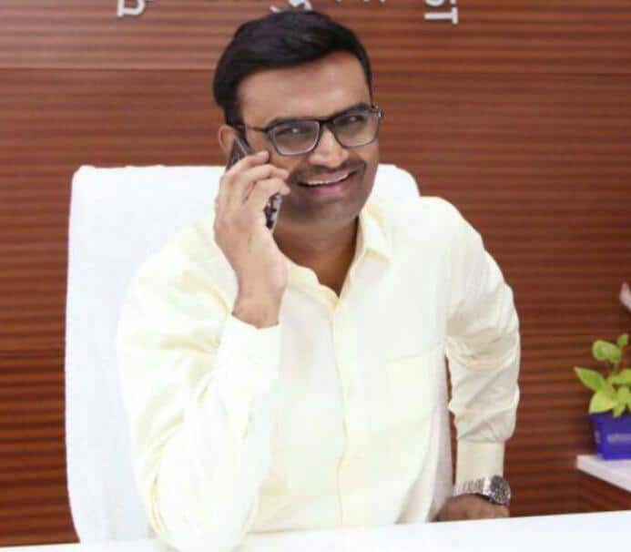 reshuffle in administration 25 IAS officers has been transferred  प्रशासनात मोठे फेरबदल, सुधाकर शिंदेंसह 25 सनदी अधिकाऱ्यांची बदली