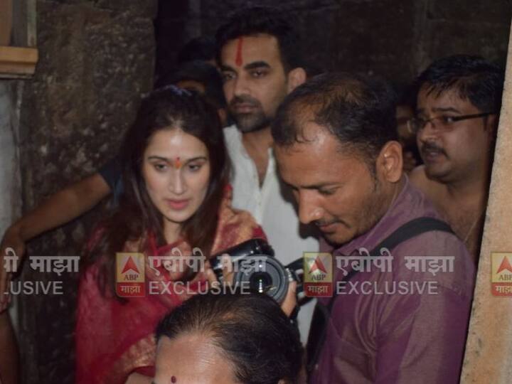  दरम्यान, झहीर खान आणि सागरिका घाटगे यांच्या लग्नाचं रिसेप्शन 28 नोव्हेंबरला मुंबईत आयोजित करण्यात आलं होतं. 