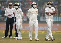 दिल्लीतील प्रदूषणामुळे श्रीलंकेवर मास्क लावून खेळण्याची वेळ