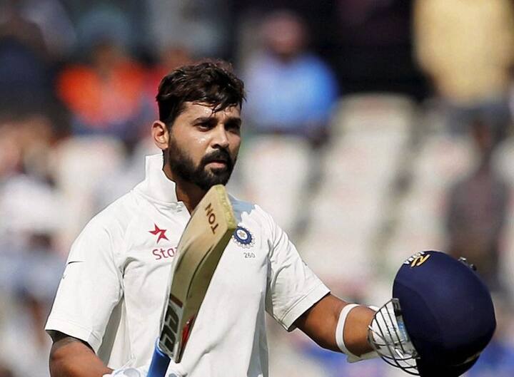 मुरली विजयने त्या कसोटीत 87 धावांची खेळी केली होती. त्याने पहिल्या विकेटसाठी 221 धावांची भागीदारी केली. मुरली विजय सध्याच्या संघात त्या संघातील एकमेव खेळाडू आहे.