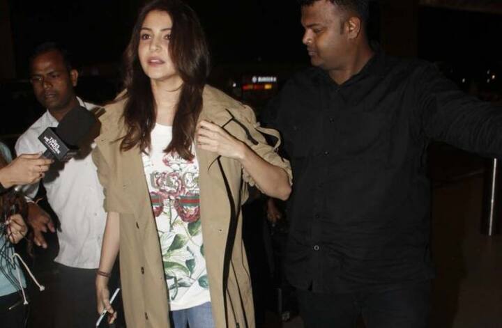 सिंगापूरमध्ये एक दिवस थांबल्यानंतर दोघे लंडनला जाणार आहे. तिथून 12 डिसेंबरला ते इटलीला पोहोचतील.