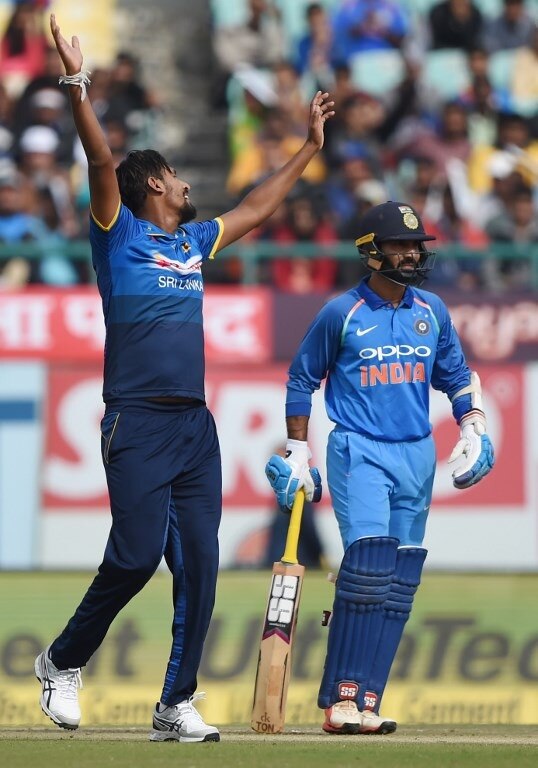 तब्बल 18 चेंडू खेळूनही, एकही धाव न करणारा कार्तिक पहिला भारतीय फलंदाज ठरला.