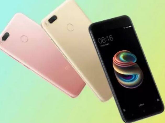 या फोनमध्ये 625 स्नॅपड्रॅगन क्वालकॉम प्रोसेसर आणि 4GB रॅम आहे. तर 64GB इंटर्नल स्टोरेज देण्यात आलं आहे. 128GB पर्यंत हे स्टोरेज वाढवलं जाऊ शकतं. सोबतच 3080mAh क्षमतेची बॅटरी या फोनमध्ये आहे.