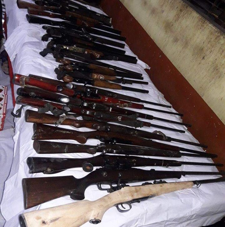 Over 4,000 cartridges seized with 25 rifles on the Mumbai-Agra highway latest update मुंबई-आग्रा महामार्गावर 25 रायफलसह मोठा शस्त्रसाठा जप्त