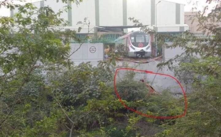 25 डिसेंबरला माजी पंतप्रधान अटलबिहारी वाजपेयी यांचा वाढदिवस आहे आणि त्याच दिवशी दिल्ली मेट्रोला 15 वर्ष पूर्ण होणार आहेत. त्यामुळे या मेट्रो लाइनच्या उद्घाटनाचा मुहूर्त देखील त्याच दिवशीचा ठरवण्यात आला आहे.