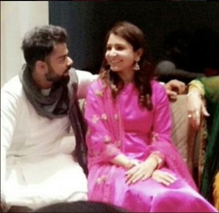 Virat Kohli, Anushka Sharma back in Delhi for wedding reception विराट कोहलीच्या घरी अनुष्काचा गृहप्रवेश