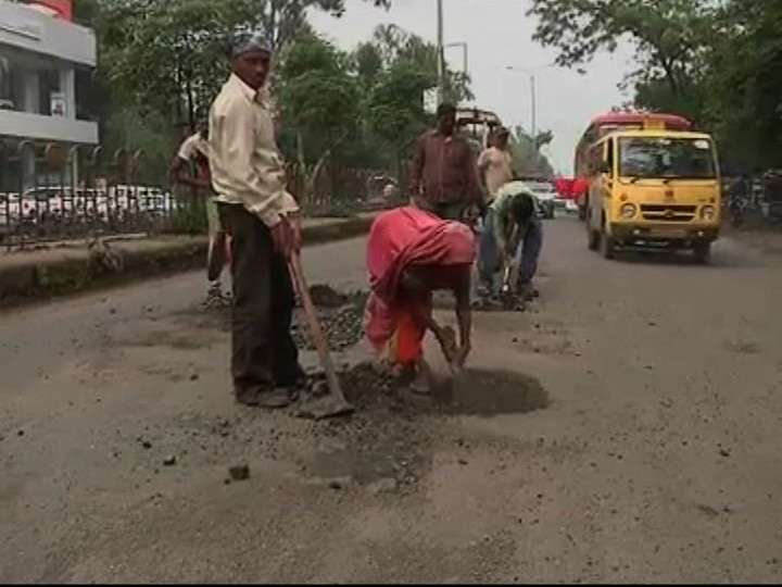 Thane and Navi Mumbai Road Repairing, Kalva- Vitava road to remain closed latest update ठाणे-नवी मुंबईकरांचा खोळंबा, कळवा-विटावा रस्ता 4 दिवस बंद