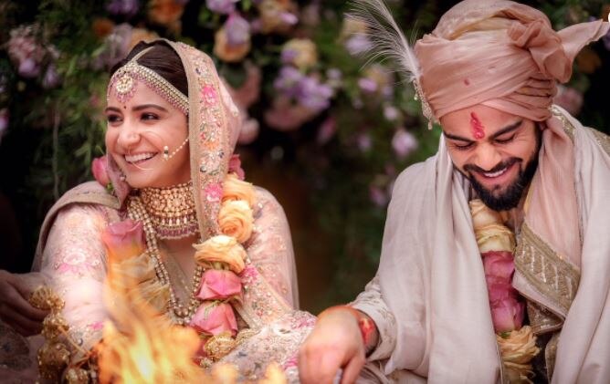 Anushka Sharma’s wedding announcement is Golden tweet of the year अनुष्का शर्माने केलेलं ट्विट ठरलं यंदाचं गोल्डन ट्विट