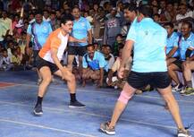 जलसंधारण मंत्री राम शिंदे जेव्हा कबड्डीच्या मैदानात उतरतात...