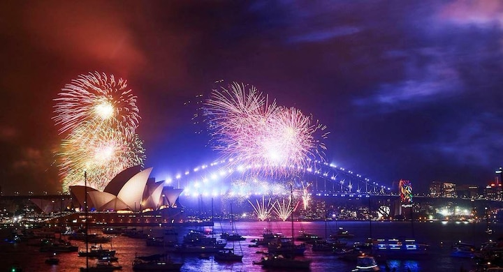 New year celebration in New Zealand and Australia नयनरम्य रोषणाई, न्यूझीलंड, ऑस्ट्रेलियात नव्या वर्षाचं स्वागत