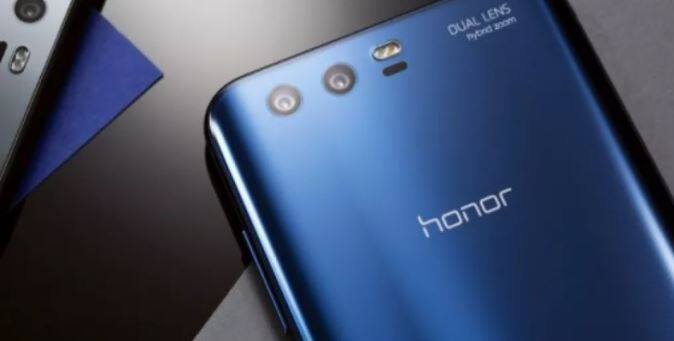 Honor 9i (17 हजार 999 रुपये) : या फोनचा ड्युअल कॅमेरा लोकप्रिय आहे. यामध्ये 13 मेगापिक्सेलचा ड्युअल फ्रंट कॅमेरा आणि 16 मेगापिक्सेलचा ड्युअल रिअर कॅमेरा देण्यात आला आहे.