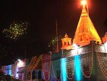 नव्या वर्षाच्या स्वागताला शिर्डीत भाविकांची गर्दी