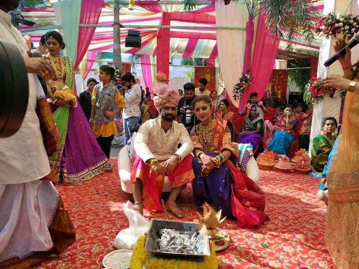 पाहा आणखी फोटो