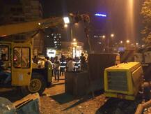 मुंबईत क्रेनची वायर तुटून अपघात, तीन जणांचा मृत्यू