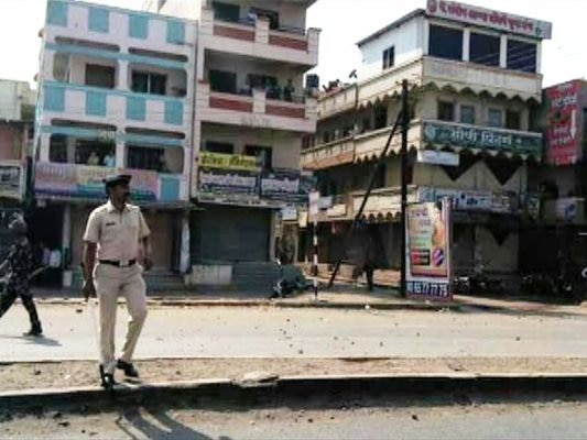 12 accused arrested in Koregaon Bhima violence latest update कोरेगाव-भीमा हिंसाचारप्रकरणी 12 जणांना अटक