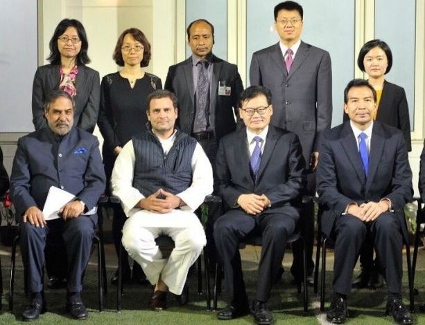congress president rahul gandhi meet chinese communist party leaders in delhi चीनच्या कम्युनिस्ट पक्षाच्या नेत्यांची राहुल गांधींनी घेतली भेट