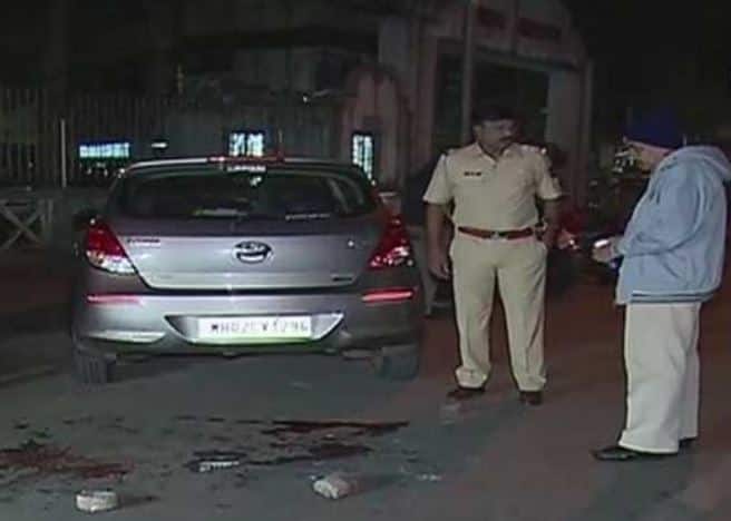 माजी नगरसेवक अशोक सावंत हत्येप्रकरणी दोघांना अटक Former Shiv Sena corporator Ashok Sawant murder case, one arrest माजी नगरसेवक अशोक सावंत हत्येप्रकरणी दोघांना अटक