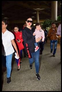 करीना कपूर आणि गोंडस तैमूर कॅमेऱ्यात कैद