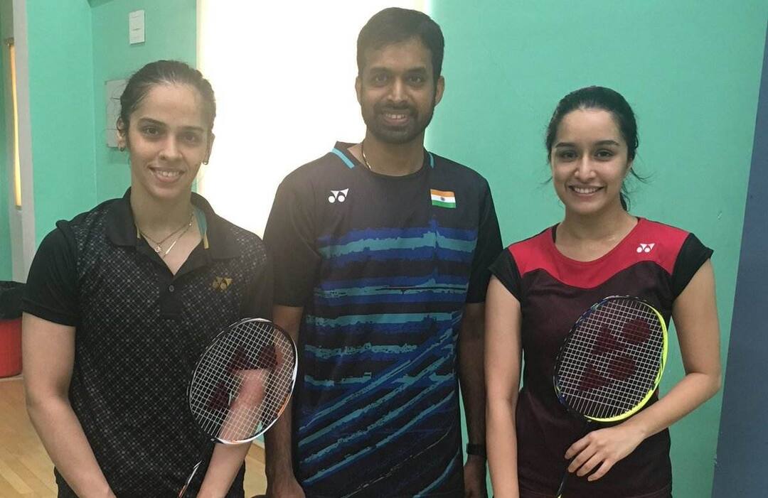 सायनाच्या बायोपिकमधून श्रद्धा बाहेर, आता 'ह्या' अभिनेत्रीच्या हातात रॅकेट! Deepika Padukone may replace Shraddha-kapoor-in-shuttler-saina-nehwal-biopic सायनाच्या बायोपिकमधून श्रद्धा बाहेर, आता 'ह्या' अभिनेत्रीच्या हातात रॅकेट!