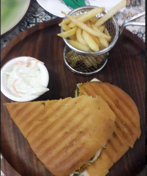 जिभेचे चोचले : आजीच्या पोतडीतील पदार्थांसाठी 'ग्रॅण्डमामाज् कॅफे