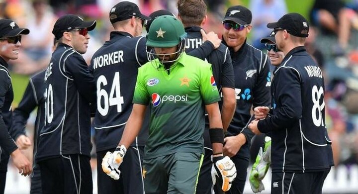 Pakistan losses three international cricket matches on two days पाकचे दोन दिवसात सलग तीन पराभव, भारतानेही धुतलं
