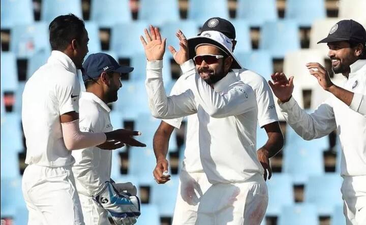 ऑफस्पिनर रवीचंद्रन अश्विनने तीन फलंदाजांना माघारी धाडलं. तर इशांत शर्माने एक विकेट घेतली. त्यानंतर हार्दीक पंड्याने खेळपट्टीवर स्थिरावलेल्या हाशिम आमलाला धावबाद करत दक्षिण आफ्रिकेला मोठा धक्का दिला. 