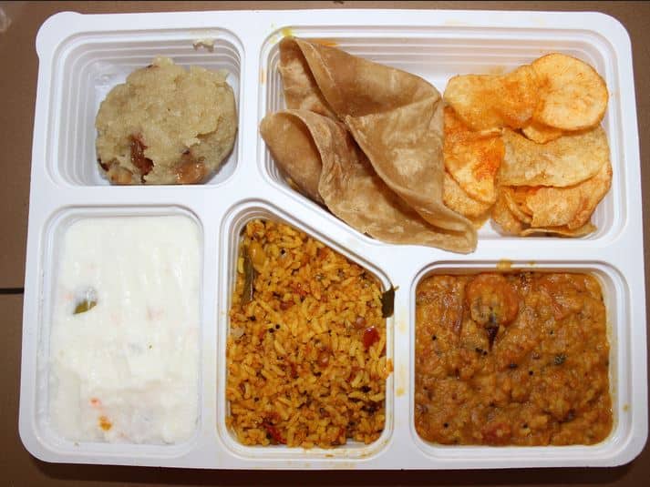 Non Veg vs Veg controversy in IIT Mumbai latest update नॉनव्हेजसाठी वेगळं ताट, IIT मुंबईत हॉस्टेलाईट्सना आदेश