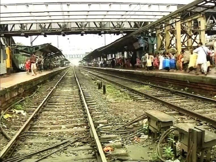 mumbai railway mega block cancel on sunday due to raksha bandhan 2018 रक्षाबंधननिमित्त आज रेल्वेच्या तिन्ही मार्गावरील मेगाब्लॉक रद्द