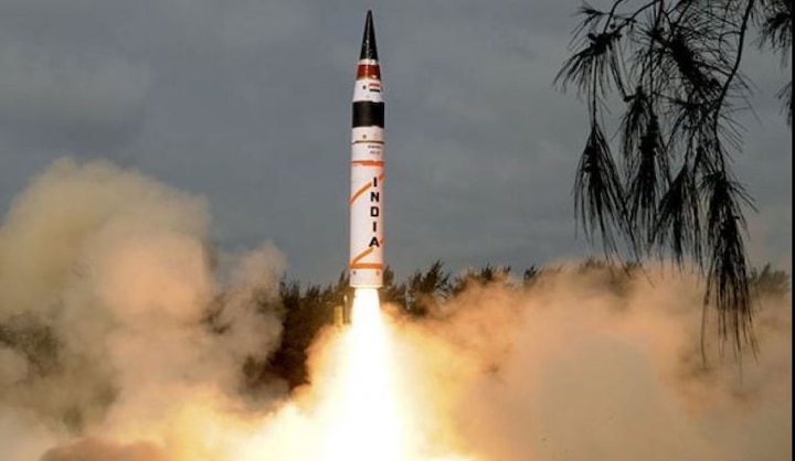 India successfully test-fires nuclear capable surface-to- surface Agni 5 ballistic missile from a test range off Odisha coast अग्नी 5 क्षेपणास्त्राची यशस्वी चाचणी, चीन नजरेच्या टप्प्यात