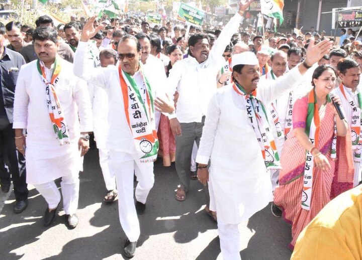 Ajit Pawar critics State Government in Hallabol Rally in Latur सरकारकडे उधळपट्टीला पैसे, शेतकऱ्यांसाठी नाही : अजित पवार