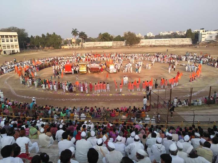 संतश्रेष्ठ ज्ञानेश्वर माऊलींच्या पालखी सोहळ्यातील मानाच्या अश्वाच आज सोलापूरकरांना दर्शन झालं.