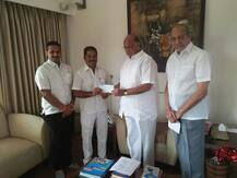 महाराष्ट्रातील 4 सर्वोत्तम पैलवानांना पवारांकडून 24 लाखांची मदत