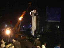 कोल्हापुरात मिनीबस नदीत कोसळली, 12 जणांचा मृत्यू